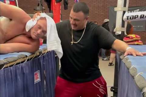 Watch Tyson Fury show off neck strength in bizarre training drill during pre-Anthony Joshua camp in ..