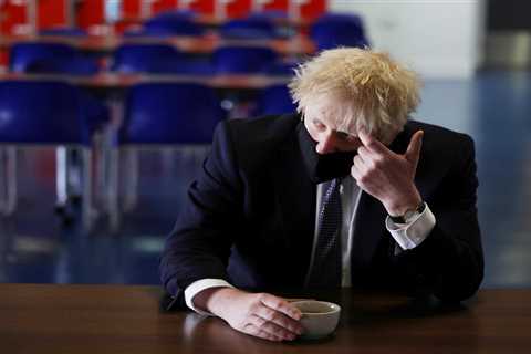Boris Johnson’s aides are warned they face JAIL if they delete texts or emails about his Downing St ..