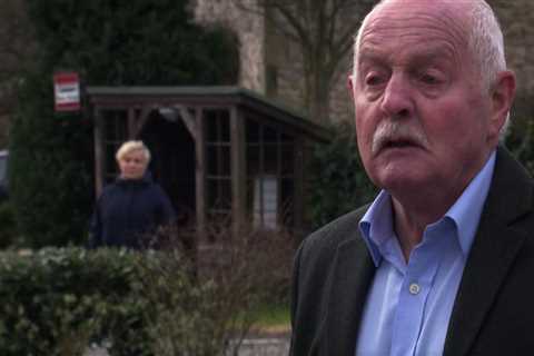 Emmerdale fans baffled by couple’s ‘super hearing’ after hilarious eavesdropping blunder