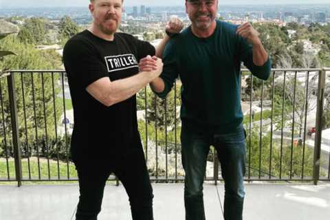Oscar De La Hoya’s comeback opponent will be ‘worldwide news’ and ‘one of the biggest fights’ this..