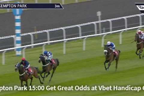 Watch drama at Kempton as horse throws away lead with race at mercy before stunning 999-1 winner at ..