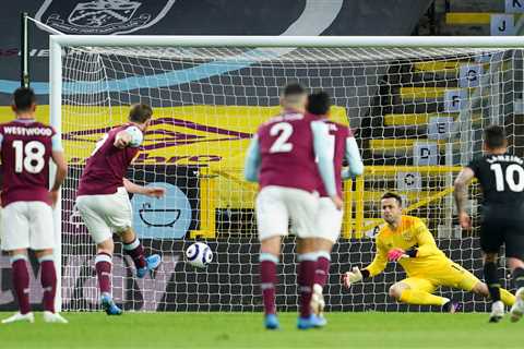Burnley 1 West Ham 2: Michail Antonio’s double sends Hammers fifth as David Moyes’ men come back..