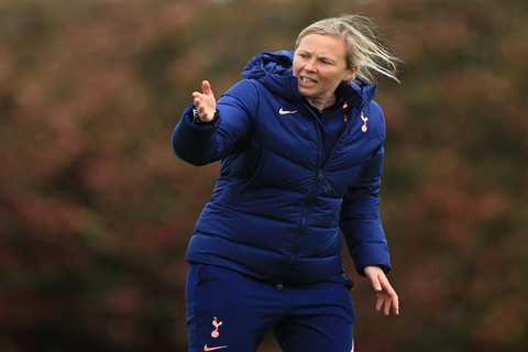 Spurs boss Skinner urges Tottenham aces to be ruthless with Chelsea as Blues push for WSL title