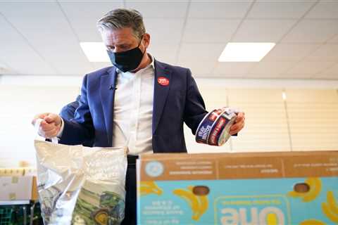 Sir Keir Starmer launches frantic final plea for votes as vultures circle around his Labour..