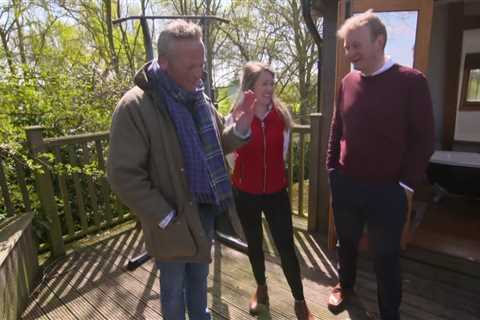 Escape to the Country host leaves couple ‘bamboozled’ with mystery property – but there’s one big..