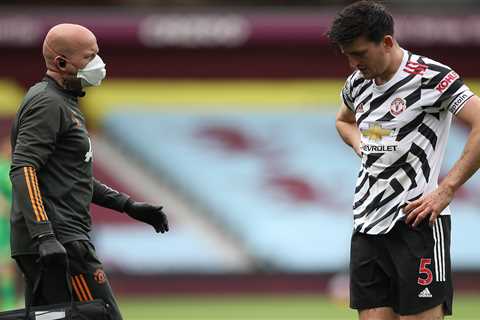 Harry Maguire looks in agony and taken off for first time this season for Man Utd just weeks away..