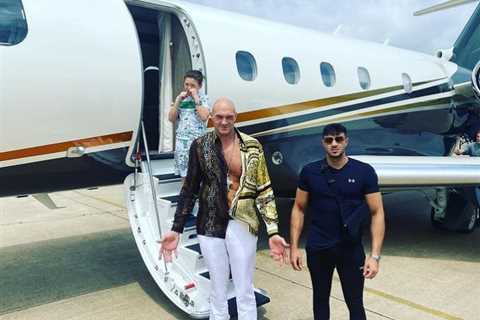 Tyson Fury sends classy message to Billy Joe Saunders as he flies back on private jet to prepare..