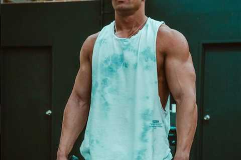 Who is Bachelorette star James Bonsall?