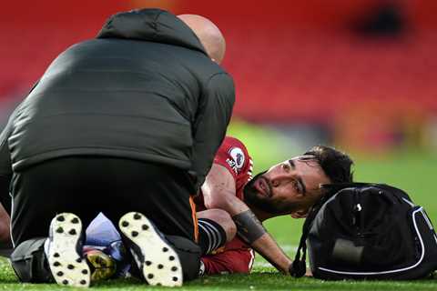 Roy Keane says Bruno Fernandes ‘spent most of his time crying on pitch’ as icon tears into Man Utd..