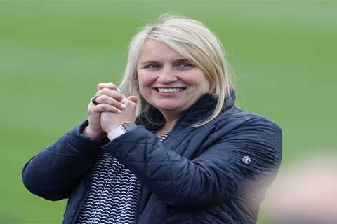 Hayes says motherhood changed her as a coach as Chelsea prepare for battle with Barcelona