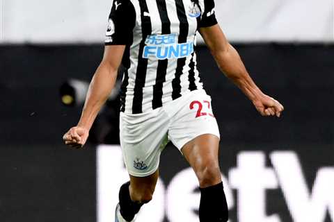 Newcastle winger Jacob Murphy eyed by Leeds, Southampton and Burnley for transfer with contract..