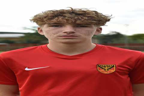 Chelsea weighing up shock transfer for unknown 18-year-old non league striker Seb Drozd at Isthmian ..