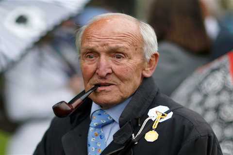 Tributes paid to Joe Mercer, former Champion Jockey and Brigadier Gerard jockey, dead at age of 86
