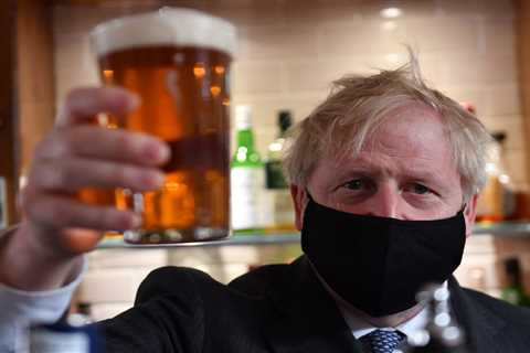 Boris Johnson urges Brits to enjoy freedom with a ‘heavy dose of caution’ as pubs fully open and..