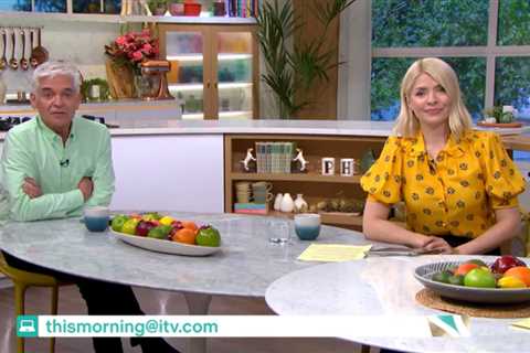 Holly Willoughby is a secret hoarder telling shocked Vanessa Feltz her home is full of old clothes..