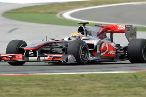 Lewis Hamilton’s iconic race-winning F1 McLaren to be auctioned off live at British Grand Prix and..