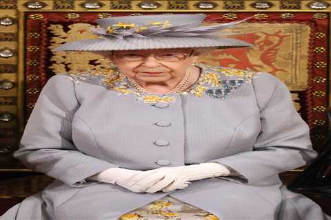 The last thing the grieving Queen needs is an ‘open family civil war’ between Harry and William..