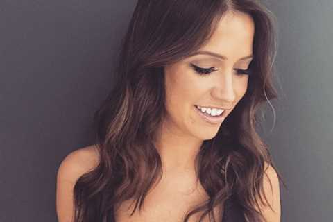 How old is Kaitlyn Bristowe and what is her net worth?