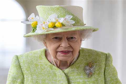 Queen suffers fresh heartache after death of new dorgi puppy Fergus given to her when Prince Philip ..