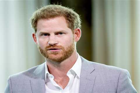Prince Harry’s sources have another dig at Charles saying podcast parenting moans ‘no different to..
