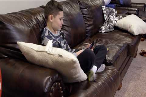 Teen Mom Kailyn Lowry’s ex Jo Rivera slams her for giving son Isaac a phone as dad fears he’ll ‘go..