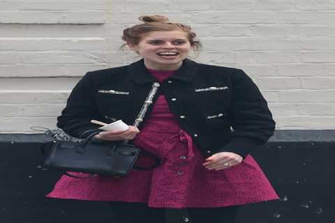Beaming Princess Beatrice shows off baby bump after annoucing she’s pregnant on Harry and Meghan’s..