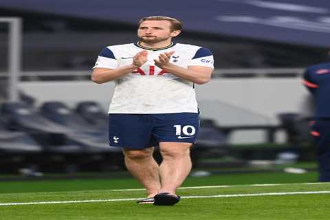 Man Utd boss Solskjaer hints at new striker transfer amid Harry Kane and Danny Ings links and calls ..