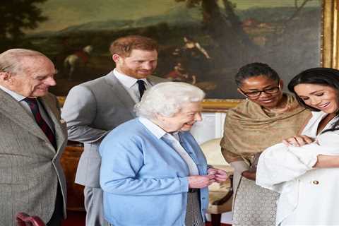 There is a ‘very real danger the Queen will never see Archie again’ &amp; Meghan ‘won’t return to..