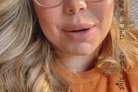 Teen Mom Kailyn Lowry says she looks ’12 sizes bigger’ as she wears baggy T-shirt and joggers to..