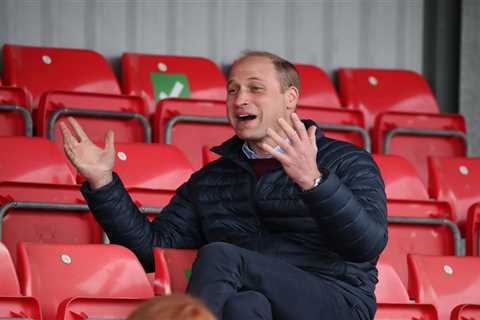 Prince William roars with laughter as he shrugs off Harry’s latest public bombshell