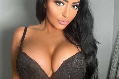 Jersey Shore Angelina Pivarnick shows off major cleavage as she poses in a bra and says ‘haters are ..