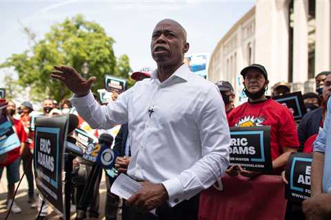 Candidates Escalate Attacks as Mayoral Race Enters Final Month
