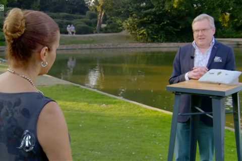 Antiques Roadshow fans left sobbing as woman reveals harrowing truth behind grandfather’s war medals