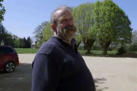 Escape to the Chateau’s Dick Strawbridge gasps ‘we’re f***ed’ after spotting ‘hopeless’ problem..