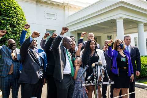 George Floyd’s Family Meets With Biden Amid Push for Police Reform