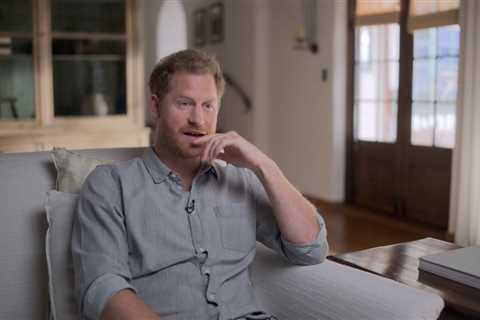 The Queen ‘gave Prince Harry her blessing for Oprah TV series’ after ‘misleading pitch about..