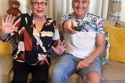 Gogglebox fans in tears as Jenny and Lee share photo of empty sofa after series ended last week