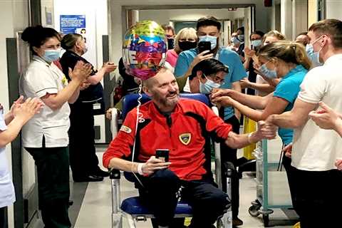 Hero rescue volunteer makes miracle recovery from Covid after 178 days