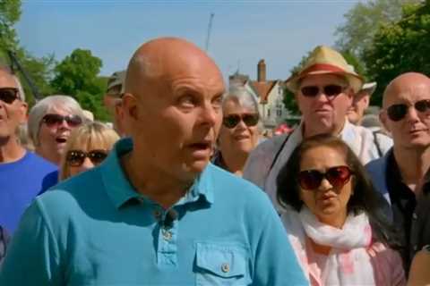 Antiques Roadshow crowd gasp as guest floored by HUGE value of rare watch
