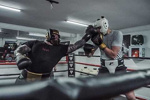 Eddie Hall spars and sends Game of Thrones star Hafthor Bjornsson chilling warning ahead of boxing..