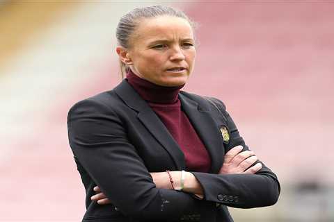 Casey Stoney lashes out at online trolls after facing abuse over links to vacant Wrexham manager..