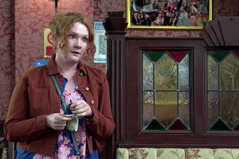 Coronation Street spoilers: Fiz Stape bans Tyrone Dobbs from seeing his daughters