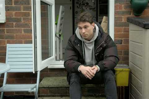Joey Essex’s Towie co-stars James Argent and Chloe Sims left in tears at his moving documentary..