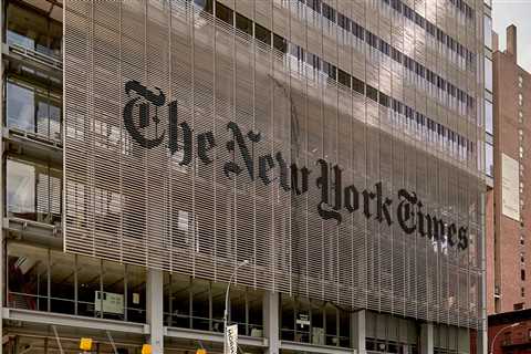 Justice Dept. Obtained Gag Order on Times Executives in Secret Fight Over Email Logs
