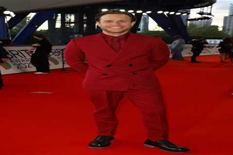 Masked Dancer fans convinced they’ve worked out Olly Murs is Zip after massive giveaway clue