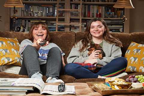 Inside Lorraine Kelly’s life off-screen – including famous feud, family heartache and rarely-seen..