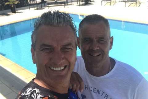 Gogglebox’s Lee Riley jets back to Cyprus just in time for 27th anniversary with husband Steve