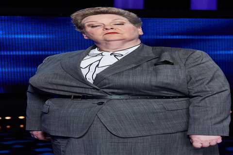 The Chase’s Anne Hegerty warns “hard working” Bradley Walsh to take time off as she’s scared he’ll..