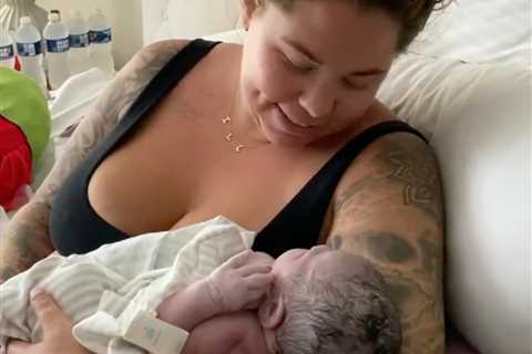 Teen Mom Kailyn Lowry shares intimate moment from home delivery with youngest son, Creed, 10 months