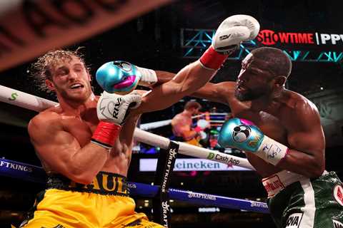 Ricky Hatton slams Floyd Mayweather vs Logan Paul as ‘s*** for boxing’ in furious rant about dawn..